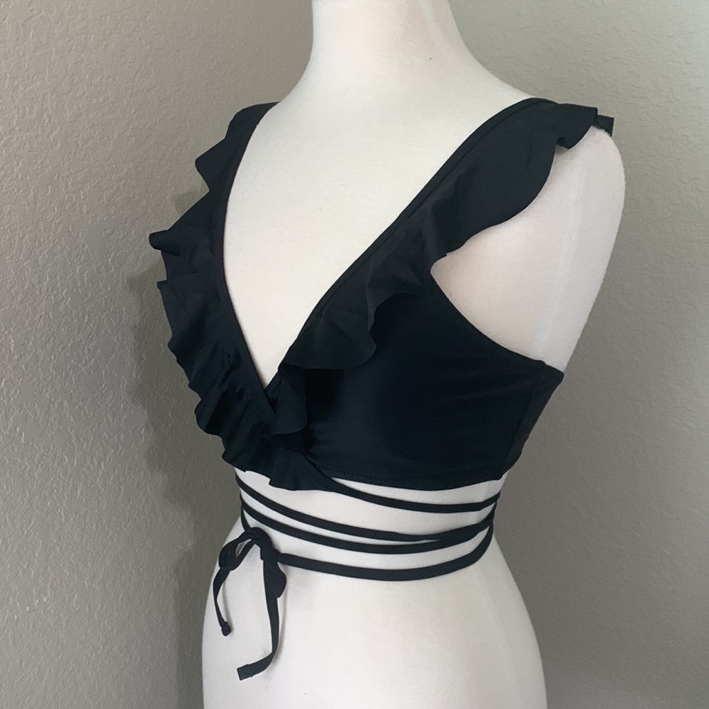CUPSHE black ruffle bathing suit top - Picture 3 of 9
